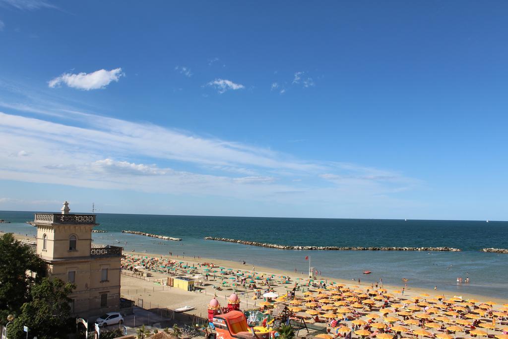 Hotel Brenta Viserbella di Rimini Esterno foto